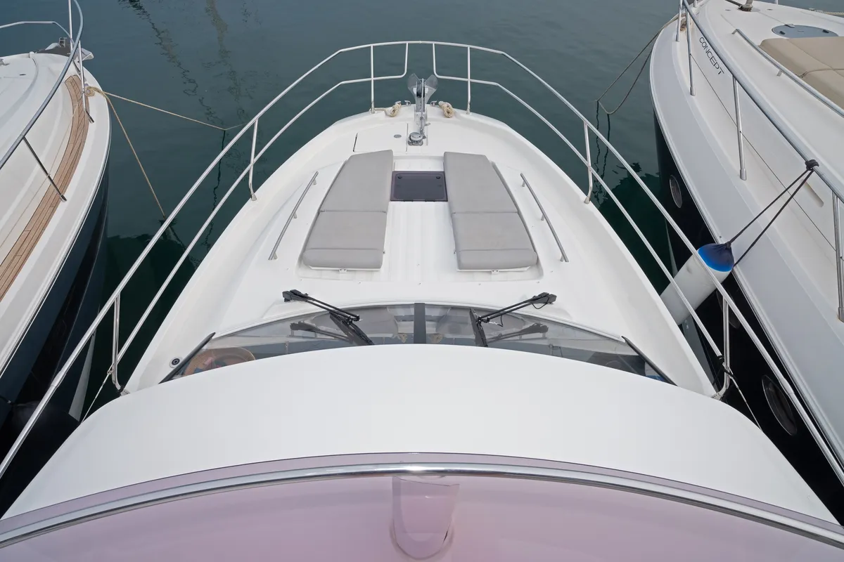 Exterior view of Martin, a Jeanneau Prestige 420 Fly motor yacht at Split, Croatia