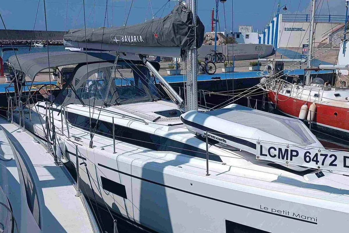 Deck of Le petit Mami, a Bavaria C38 sailboat at Tropea, Italy