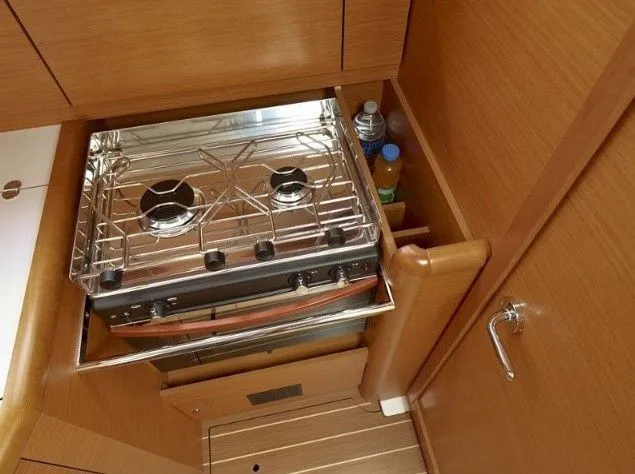 Galley of Mare Doro, a Jeanneau Sun Odyssey 33i sailboat at Athens, Marina Delta Kallithea, Greece