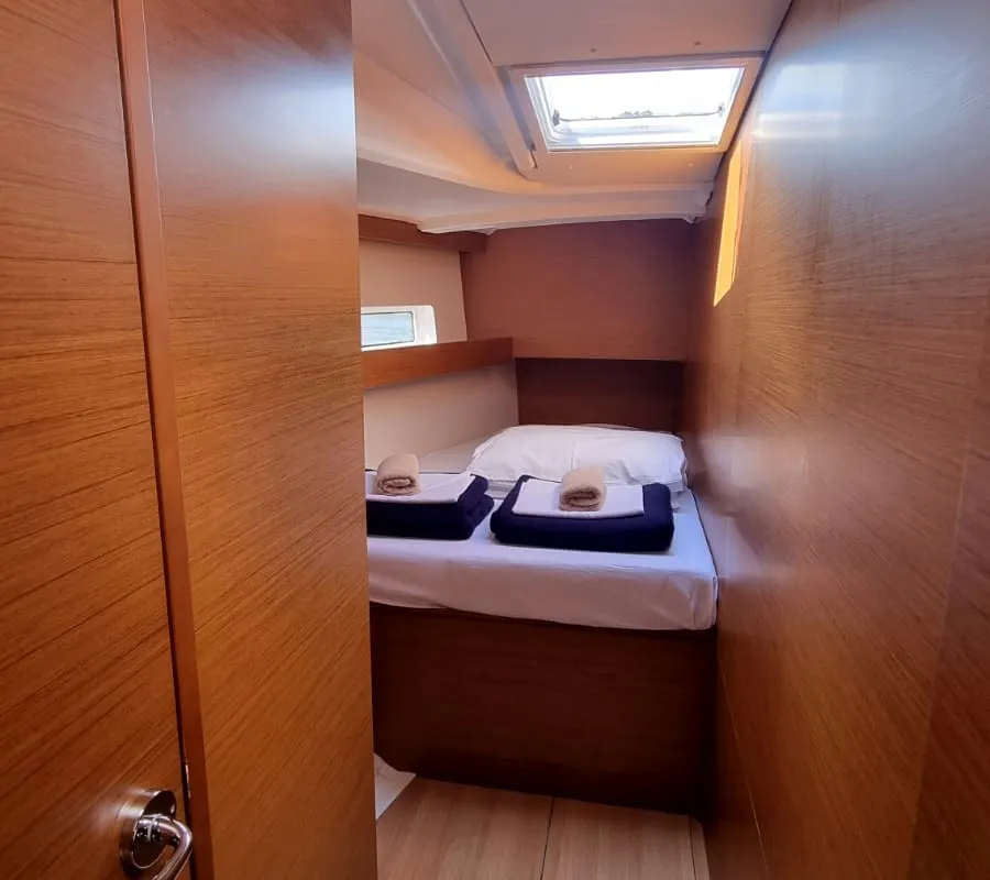 Cabin on Izzy, a Jeanneau Sun Odyssey 490 sailboat at Rogač, Croatia