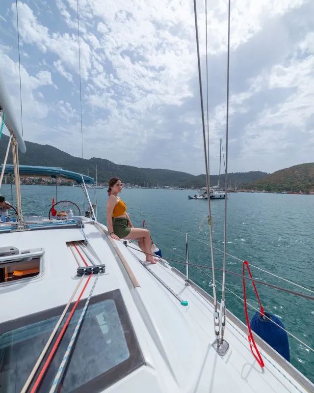 Deck of Classic, a Beneteau Oceanis 40 sailboat at Fethiye, Turkey