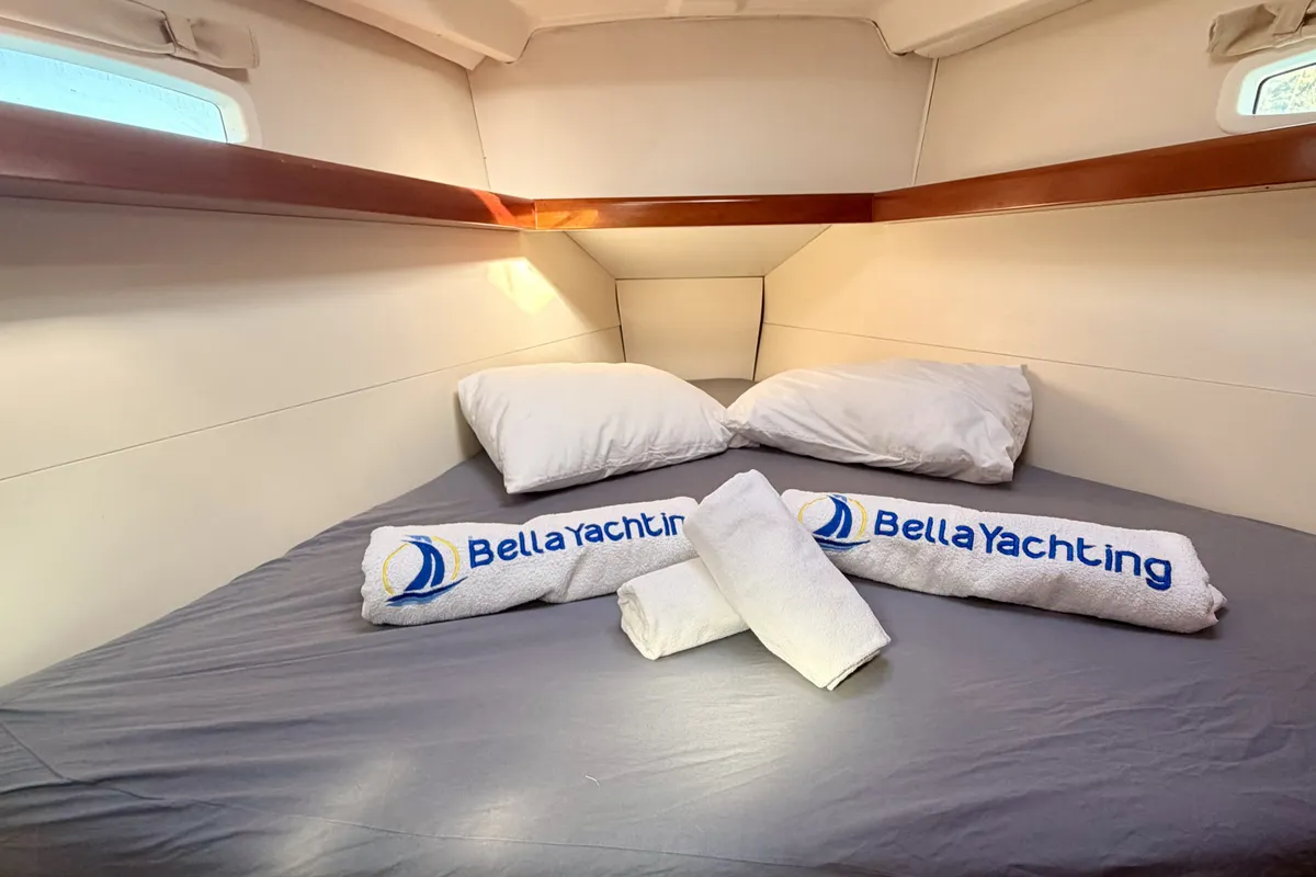 Classic, a Beneteau Oceanis 40 sailboat at Fethiye, Turkey