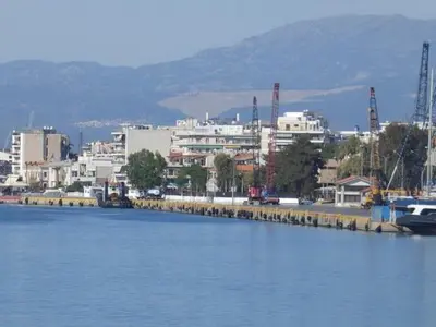 Chalkis Commercial Port, marina in Chalkida, Greece — photo 3