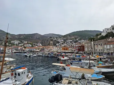 Órmos Mandráki, anchorage in Hydra, Greece