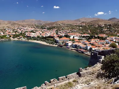 Alievtiko katafygio "Toyrkikou gialoy" Marina in Myrina, Greece — photo 3