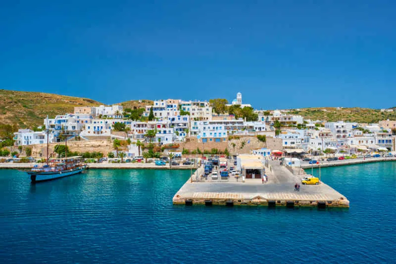 Adamantas Port, Milos, harbour in Adamantas, Greece — photo 2