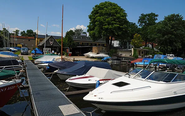 Bootshaus Roll Marina in Zeuthen, Germany — photo 2