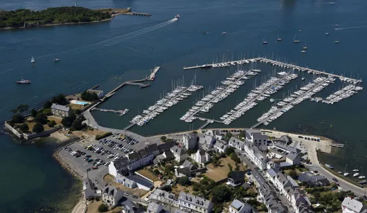 Port Saint-Catherine, marina in Locmiquélic, France