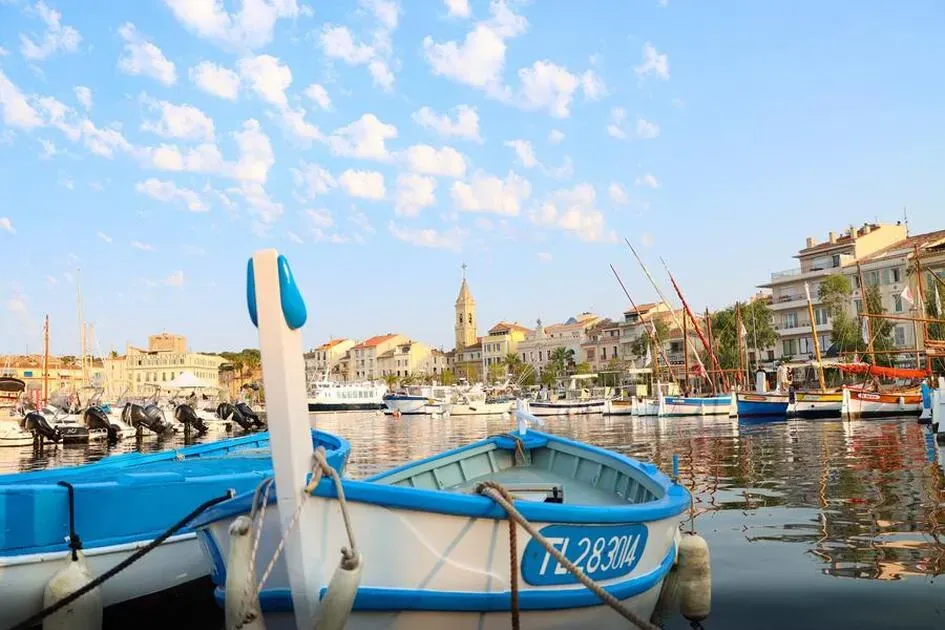 Sanary-sur-Mer Port, marina in Sanary-sur-Mer, France — photo 6