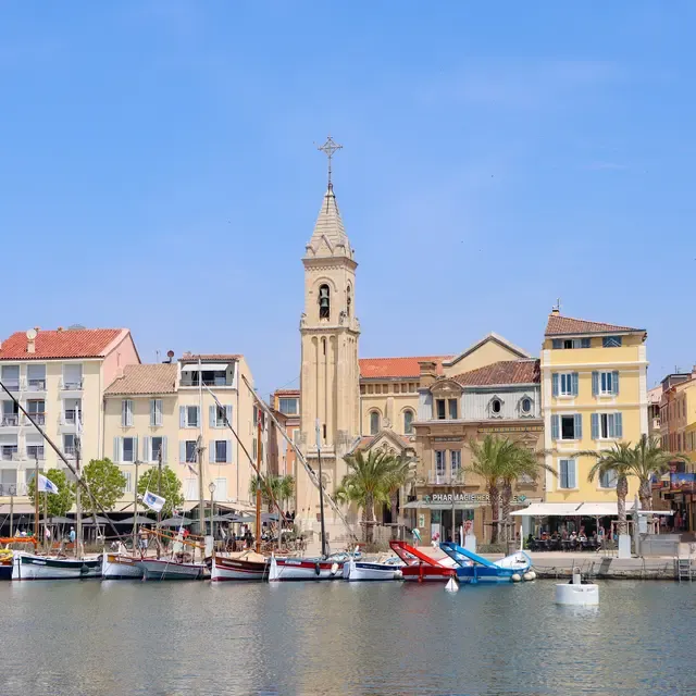 Sanary-sur-Mer Port, marina in Sanary-sur-Mer, France — photo 9