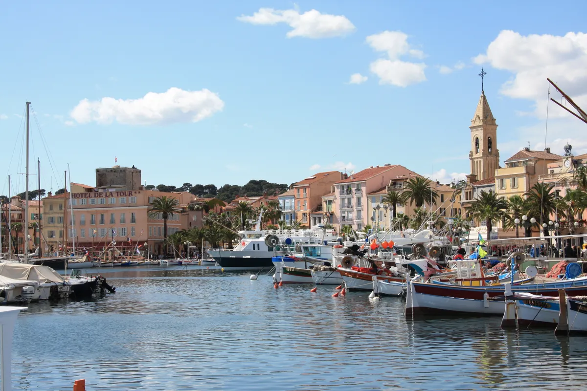 Sanary-sur-Mer Port, marina in Sanary-sur-Mer, France — photo 2