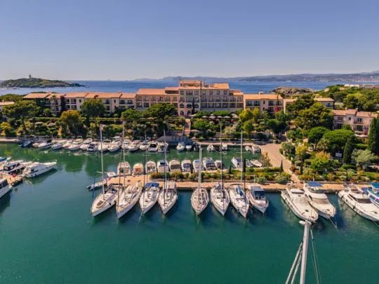 Port Saint-Pierre des Embiez, marina in Six-Fours-les-Plages, France — photo 5