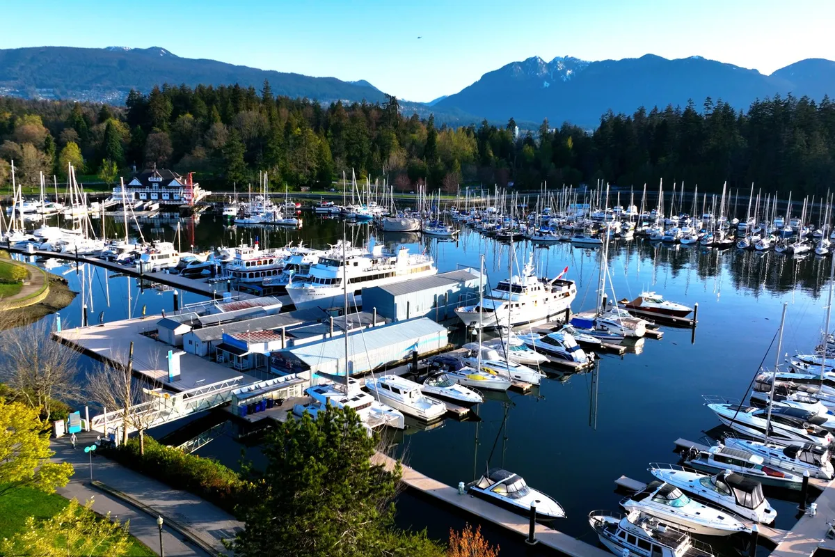 Coal Harbour Marina in Vancouver, Canada — photo 2