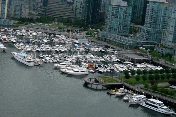 Coal Harbour Marina in Vancouver, Canada — photo 6