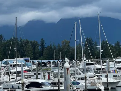 Coal Harbour Marina in Vancouver, Canada — photo 5