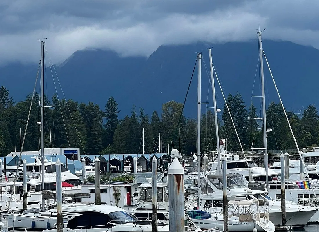 Coal Harbour Marina in Vancouver, Canada — photo 5