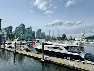 Coal Harbour Marina in Vancouver, Canada — photo 3