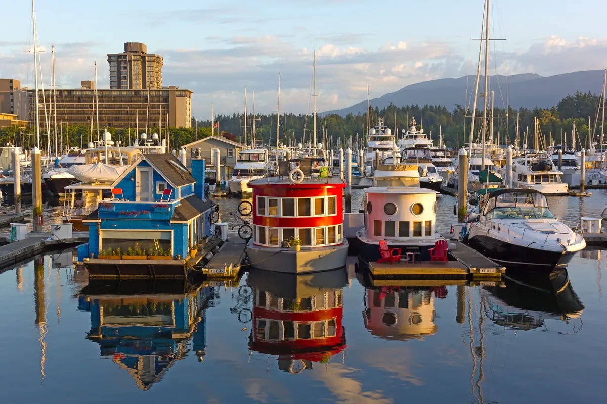 Coal Harbour Marina in Vancouver, Canada — photo 7