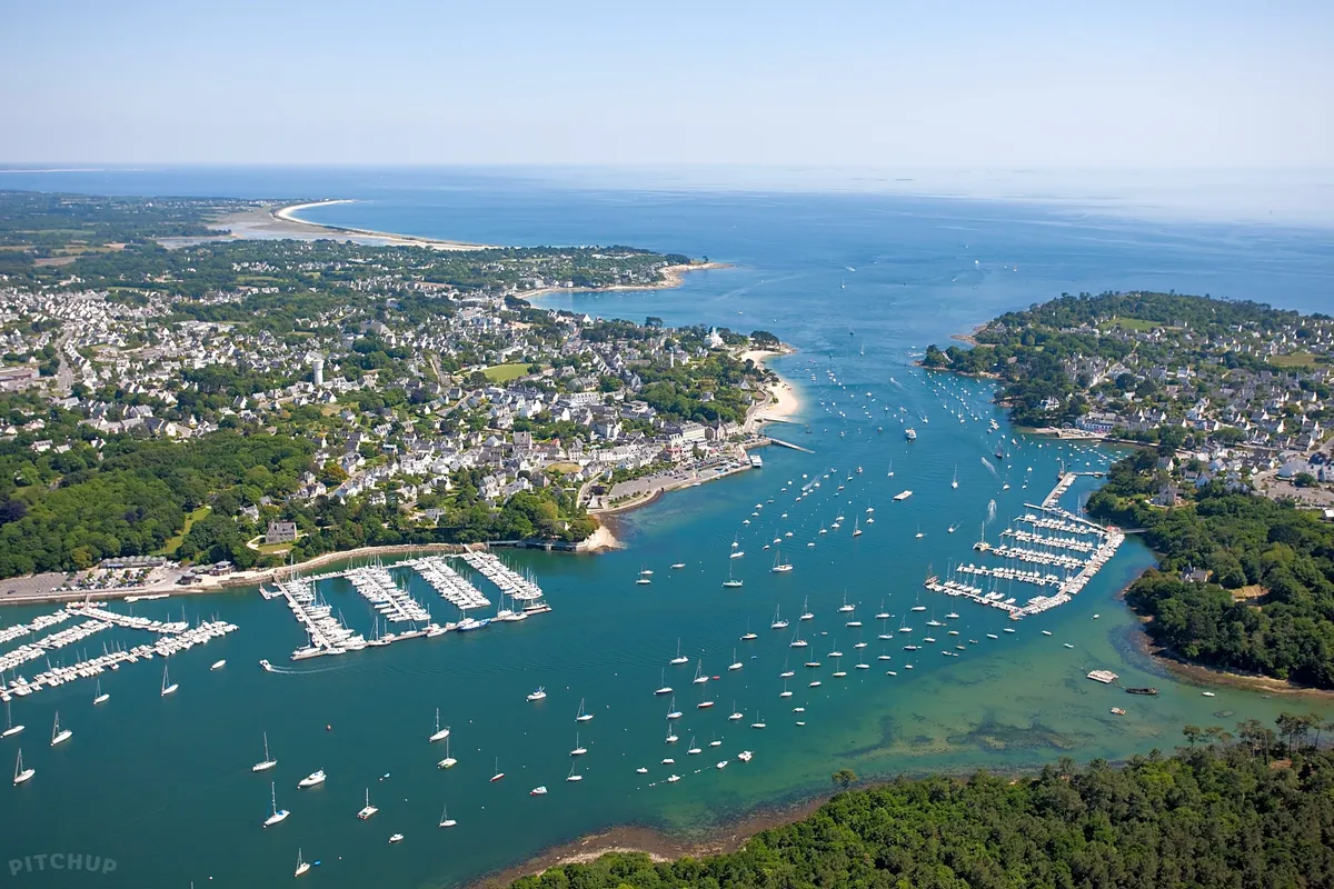 Port de plaisance de Port-la-Forêt, marina in Port-la-Forêt, France — photo 11