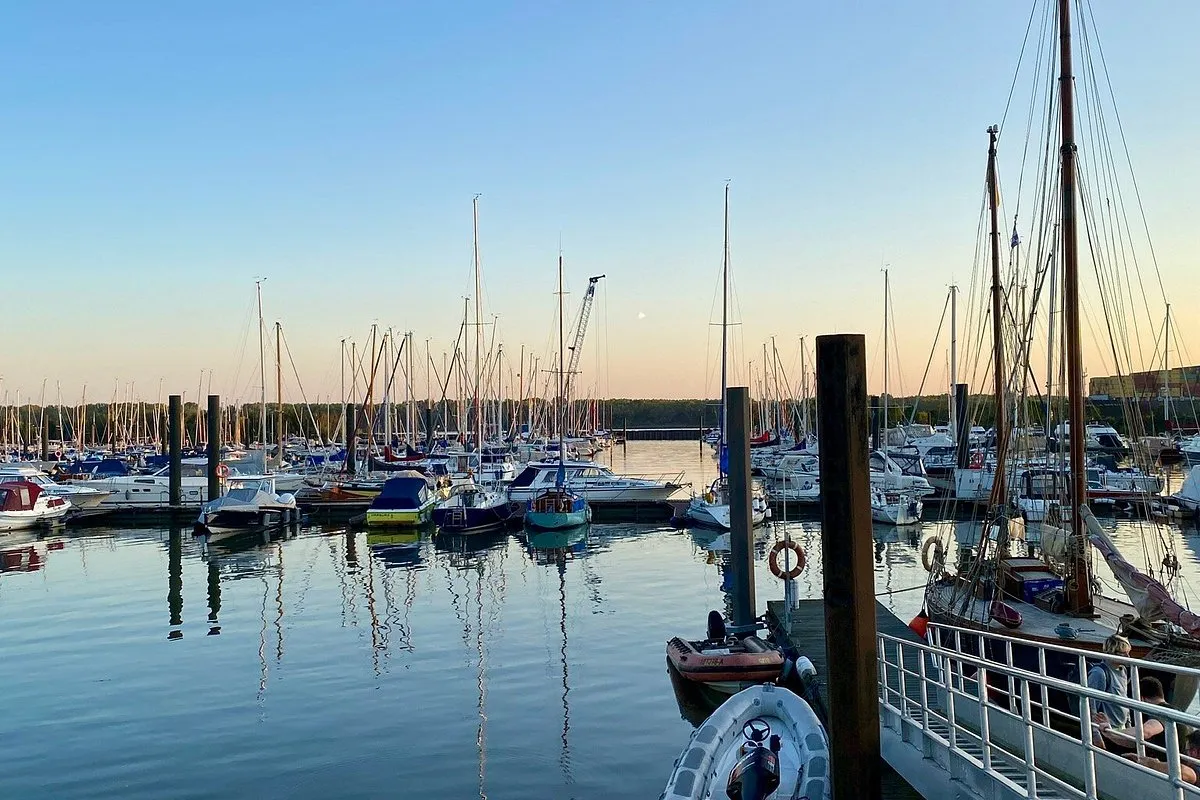 Hamburger Yachthafen, marina in Wedel, Germany — photo 8