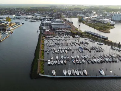 Lemmer Binnen Marina in Lemmer, Netherlands — photo 4
