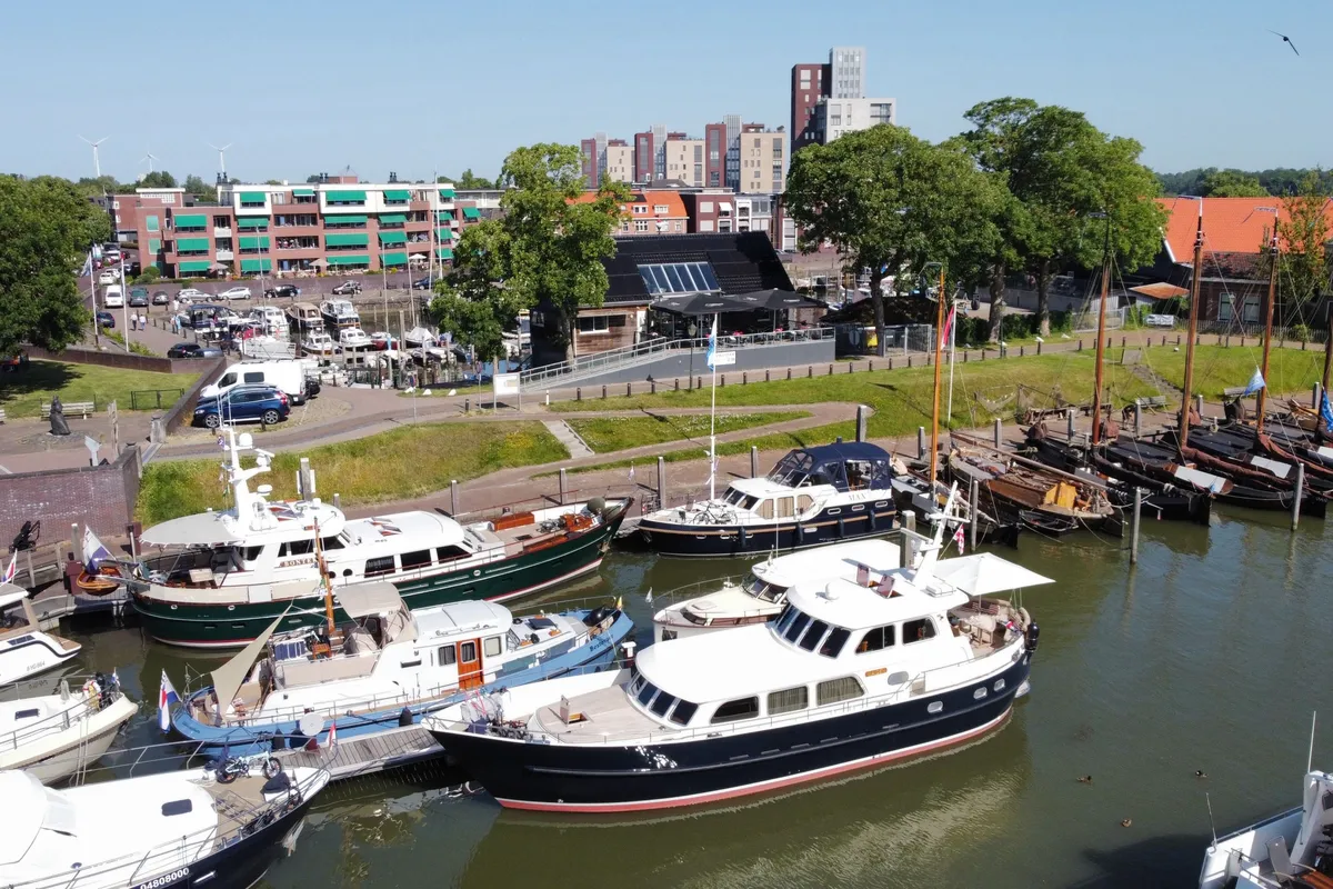 Nieuwe Buitenhaven, marina in Kampen, Netherlands — photo 5