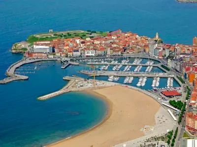 Puerto Deportivo de Gijón, marina in Gijón, Spain — photo 5