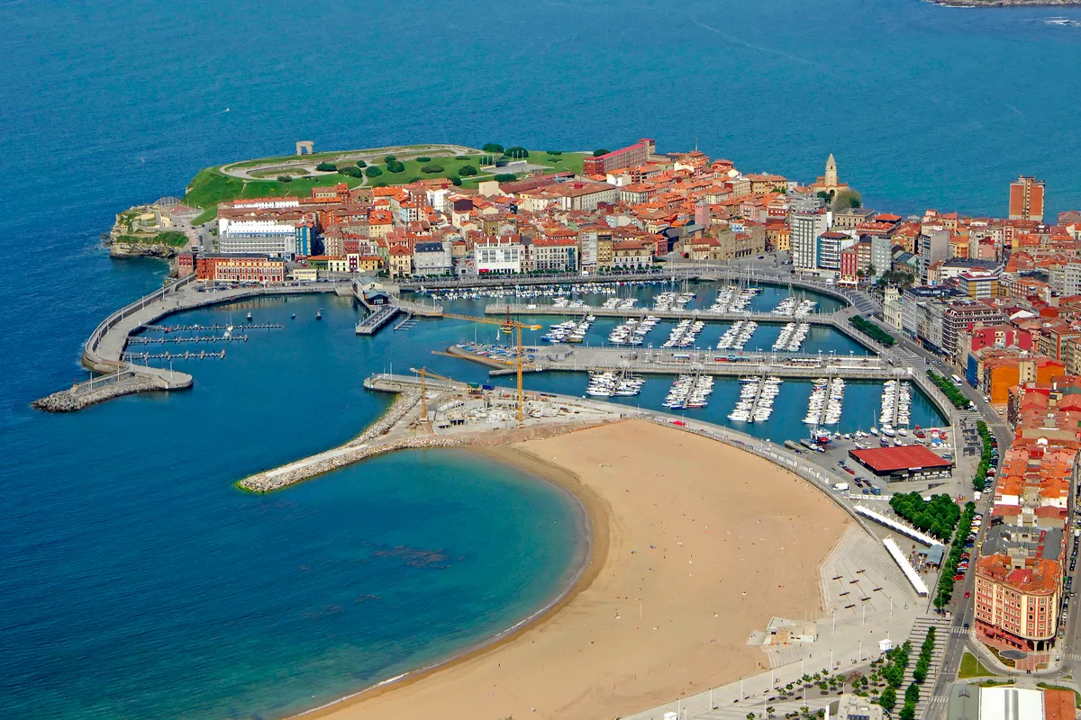 Puerto Deportivo de Gijón, marina in Gijón, Spain — photo 5