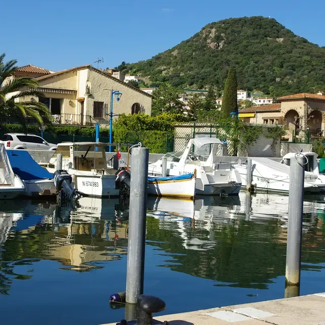 Port Communal du Riou, marina in Mandelieu-la-Napoule, France — photo 2