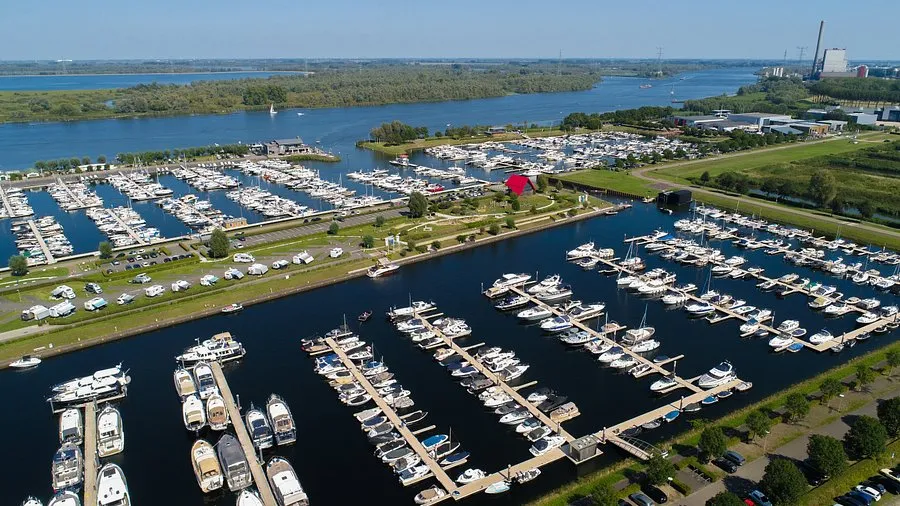 Jachthaven Biesbosch, marina in Drimmelen, Netherlands