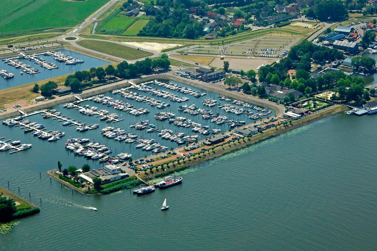 Jachthaven Biesbosch, marina in Drimmelen, Netherlands — photo 3