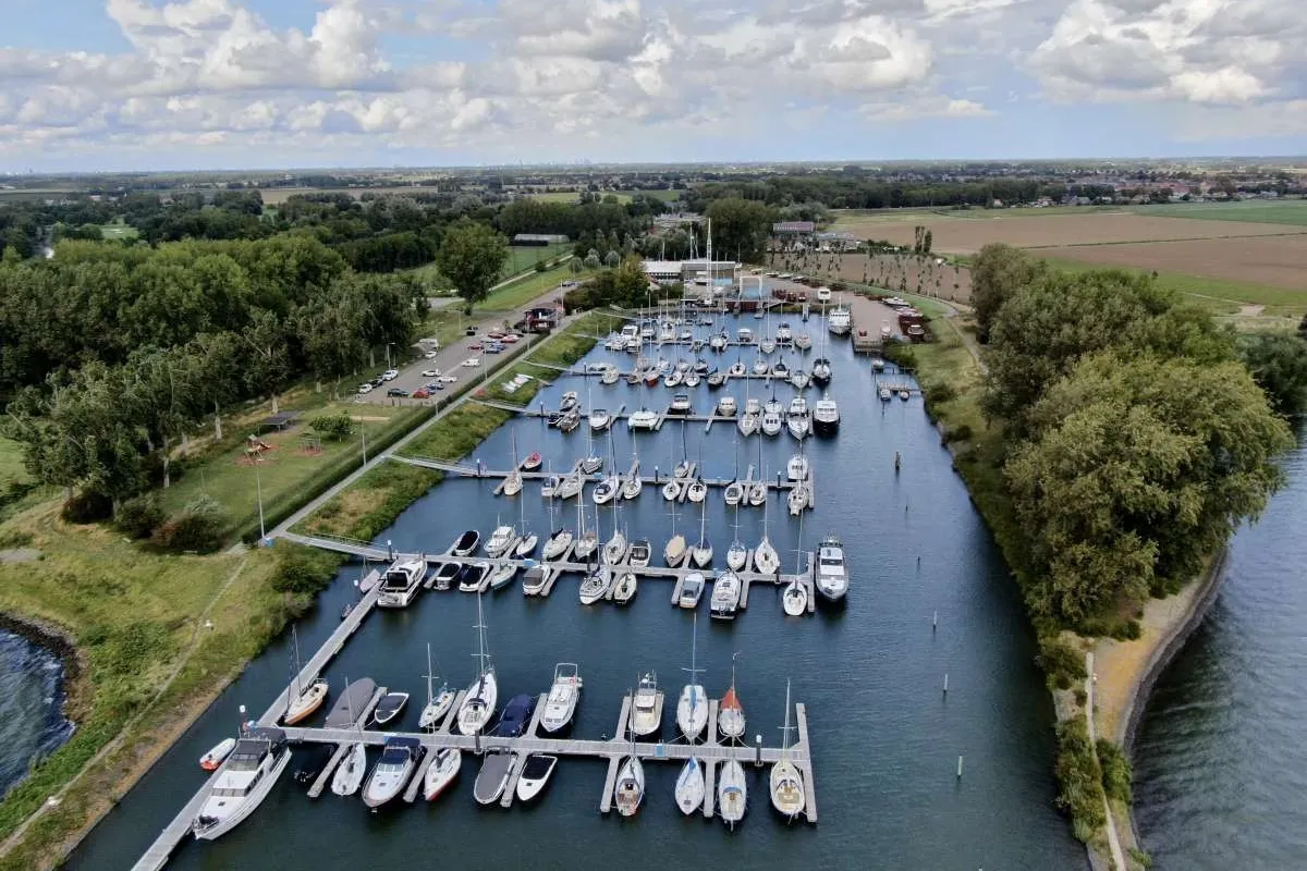 WSV Numansdorp, marina in Numansdorp, Netherlands — photo 2