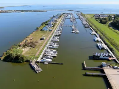 Marina Den Oever