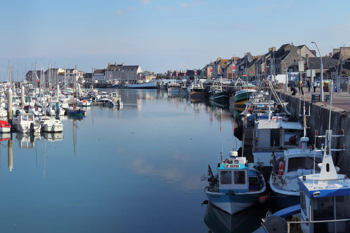Port de Saint-Vaast-la-Hougue, marina in Saint-Vaast-la-Hougue, France