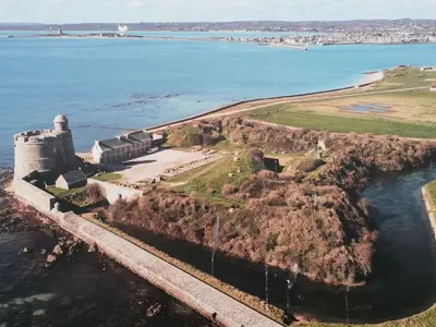 Port de Saint-Vaast-la-Hougue, marina in Saint-Vaast-la-Hougue, France — photo 5