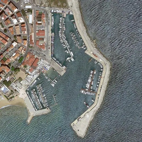 Porto Vecchio, marina in Crotone, Italy — photo 3