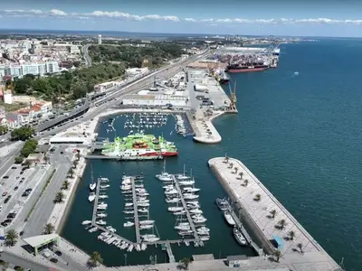 Doca de Recreio das Fontaínhas Marina