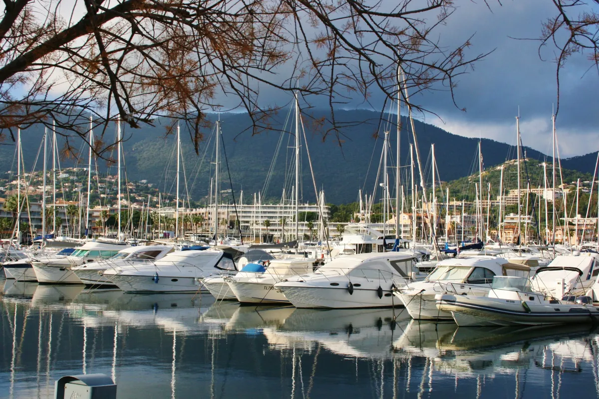 Port Heraclea, marina in Cavalaire-sur-Mer, France — photo 3