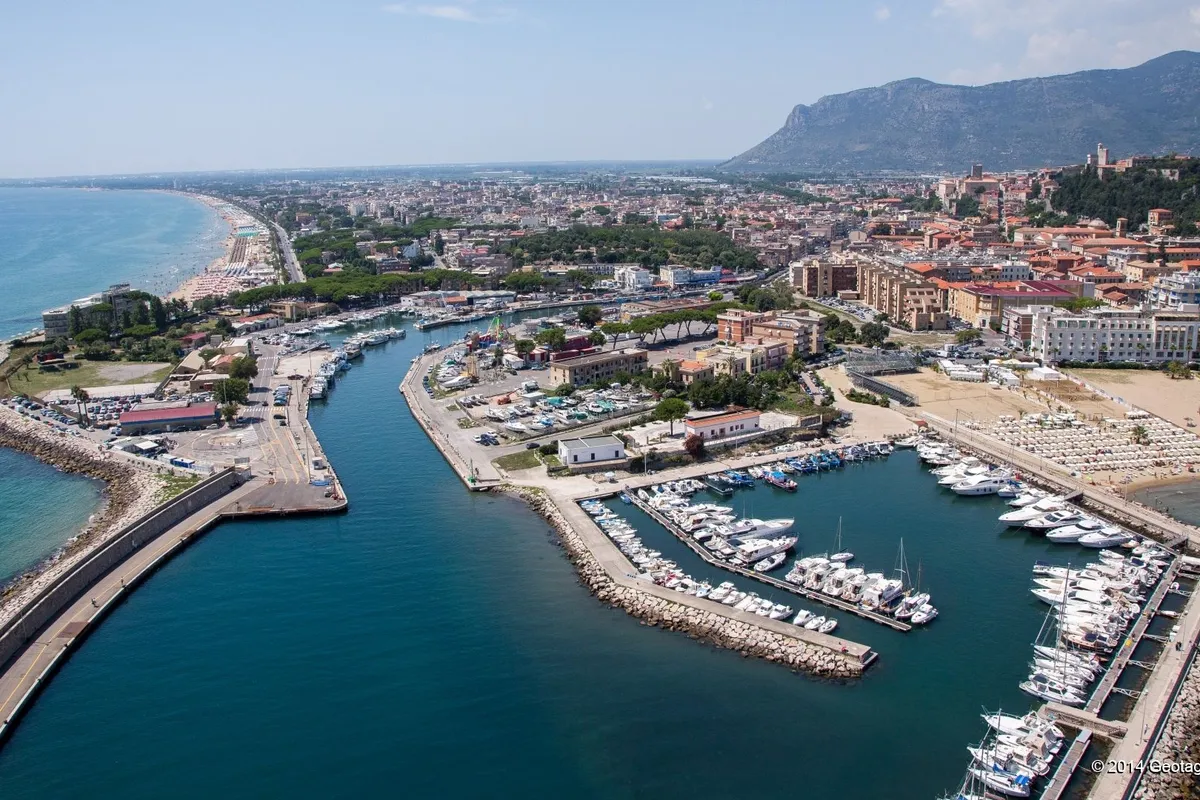 Porto di Terracina, marina in Terracina, Italy — photo 3