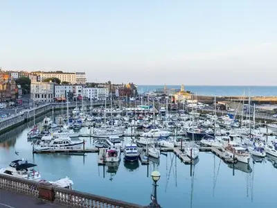 Royal Harbour Marina (Outer)