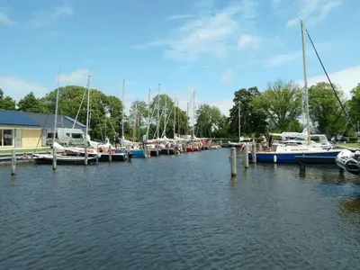 Passantenhaven Earnewâld, marina in Earnewâld, Netherlands — photo 3