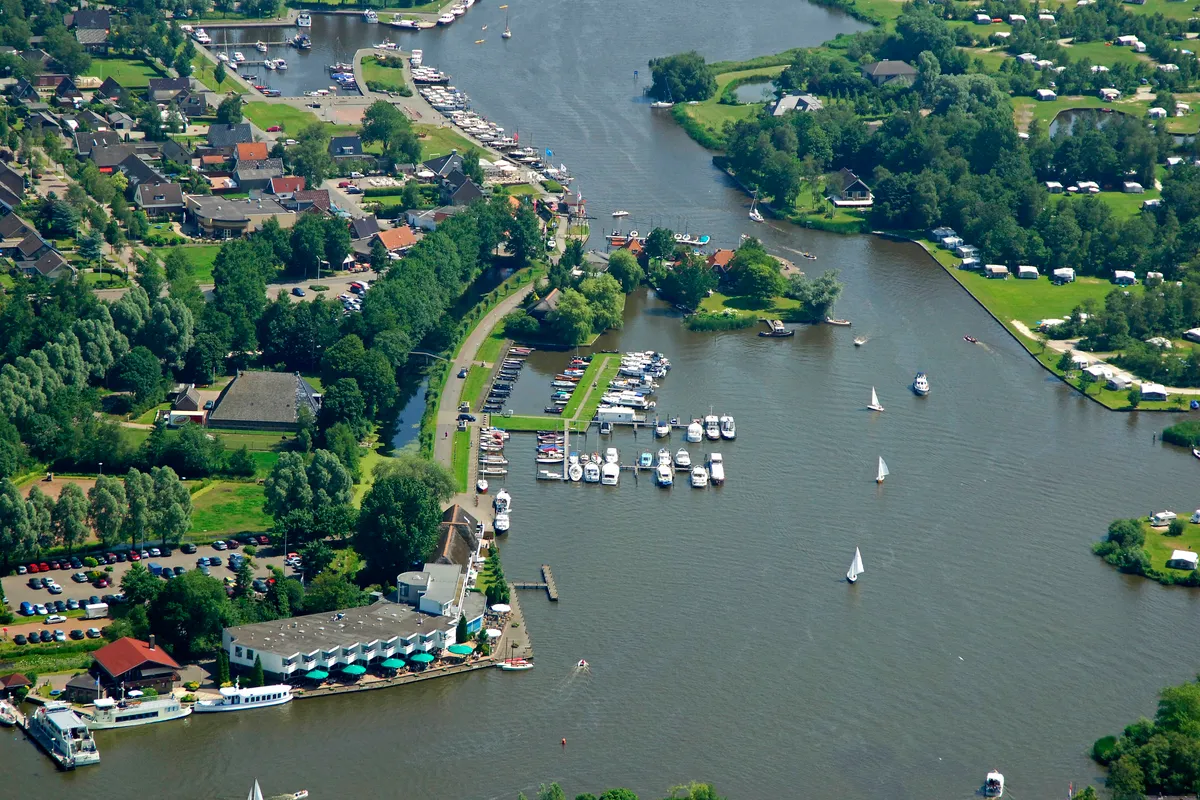 Passantenhaven Earnewâld, marina in Earnewâld, Netherlands