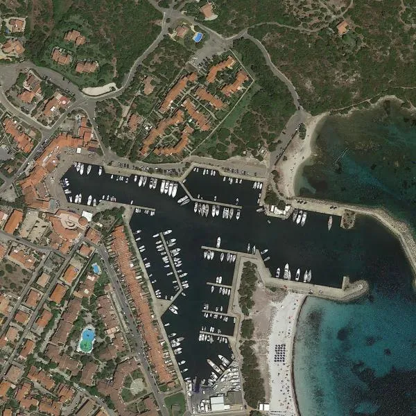 Ottiolu Marina in Ottiolu, Italy — photo 9