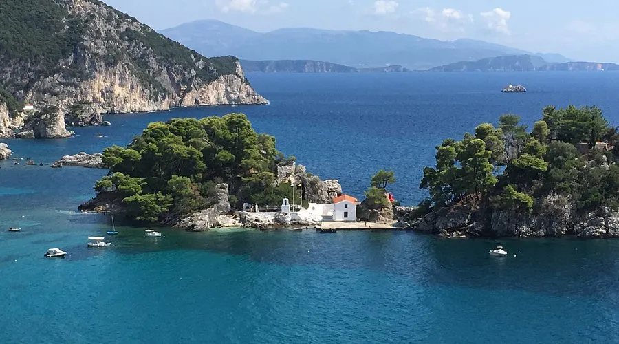 Kerentzas Marina in Αμμουδιά, Greece — photo 2