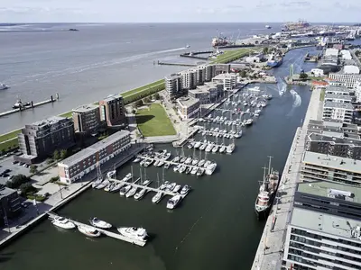 Lloyd Marina Bremerhaven in Bremerhaven, Germany — photo 3