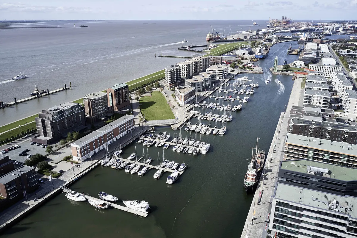 Lloyd Marina Bremerhaven in Bremerhaven, Germany — photo 3