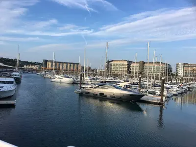 Old Harbour, marina in St Helier, Jersey — photo 2