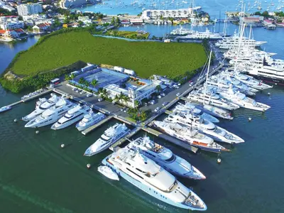 Yacht Club at Isle del Sol