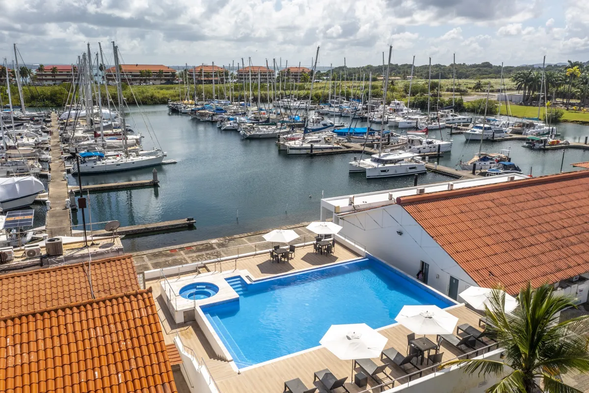 Shelter Bay Marina in Cristóbal, Panama — photo 3