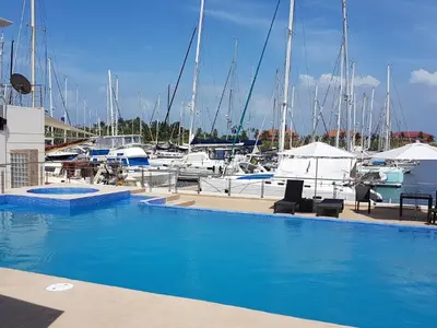 Shelter Bay Marina in Cristóbal, Panama — photo 4